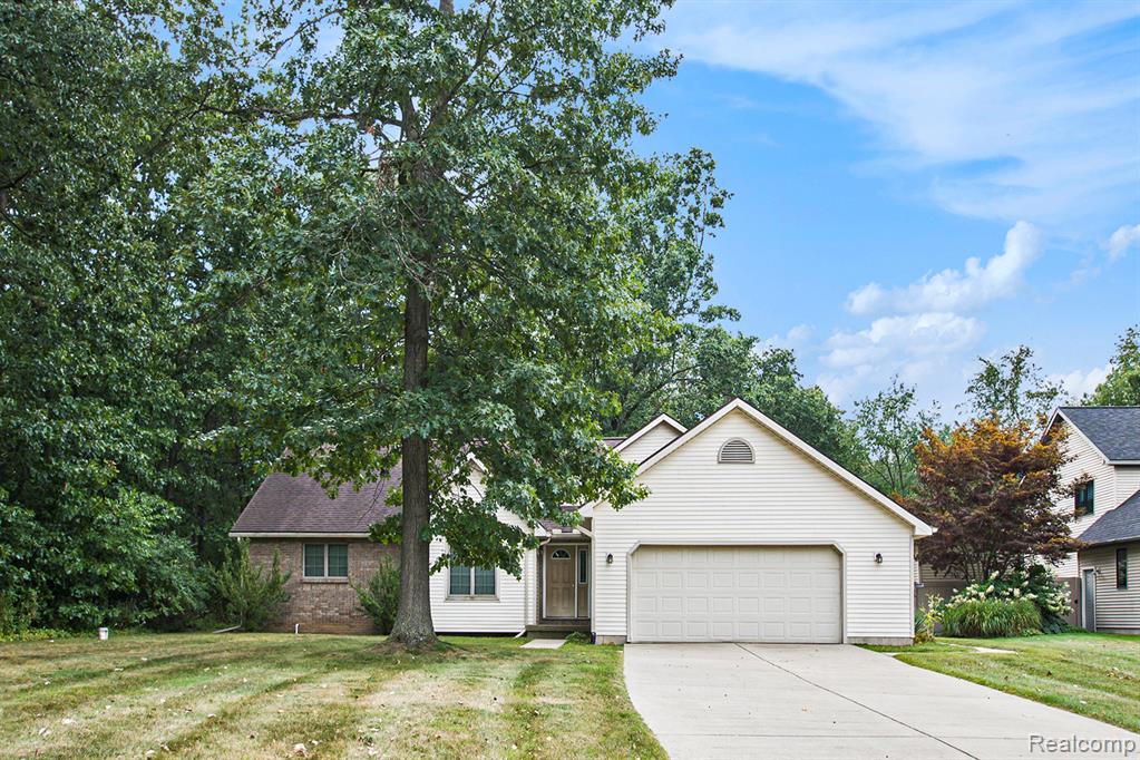5522 Jessael Drive, Bath, MI 48808 — front exterior