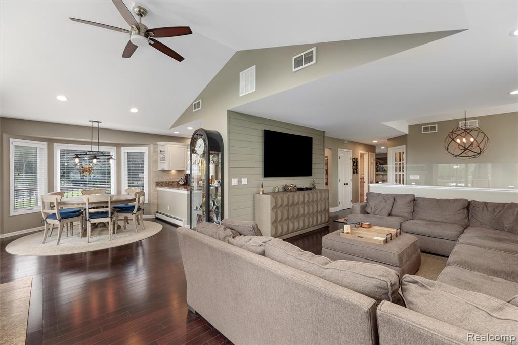 8950 Riverview, Pinckney, MI 48169 — Photo 9