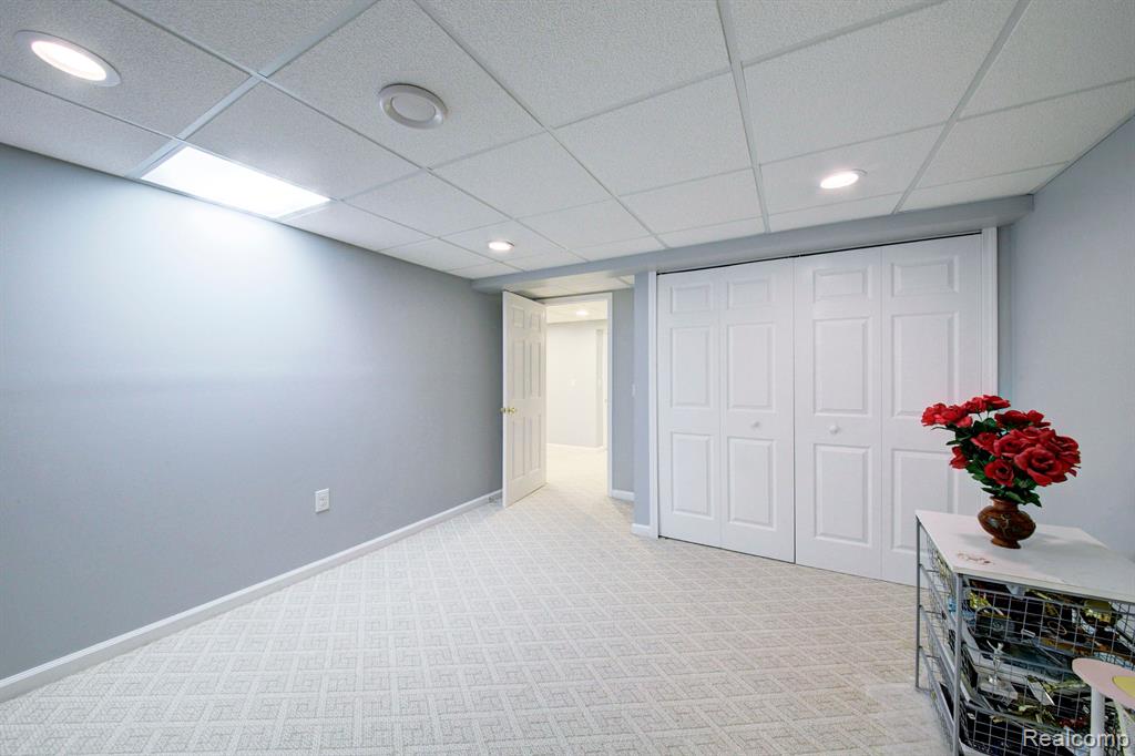 49169 Founders Court, Canton, MI 48187 — Photo 48