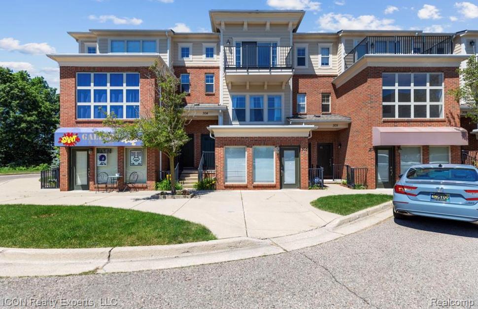 304 Legato Drive, Walled Lake, MI 48390