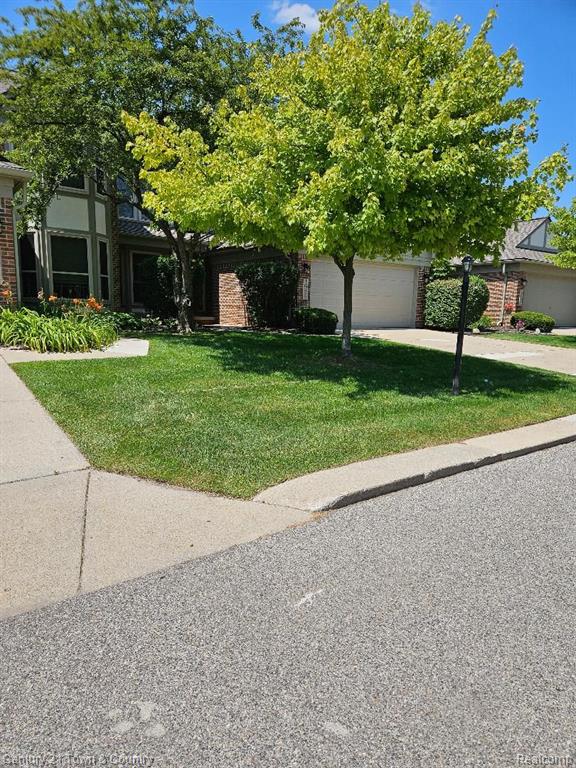 1926 OTTER POND Lane, Canton, MI 48188 — Photo 2