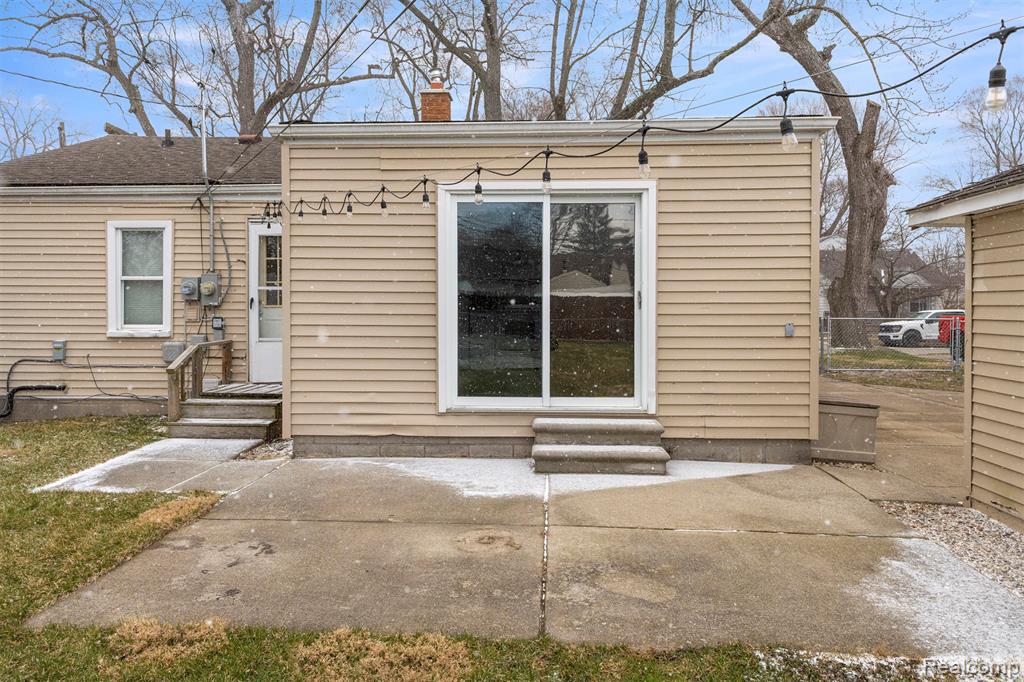 4976 Weddell Street, Dearborn Heights, MI 48125 — Photo 34