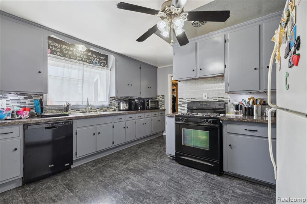 995 Moran Avenue, Lincoln Park, MI 48146 — Photo 15