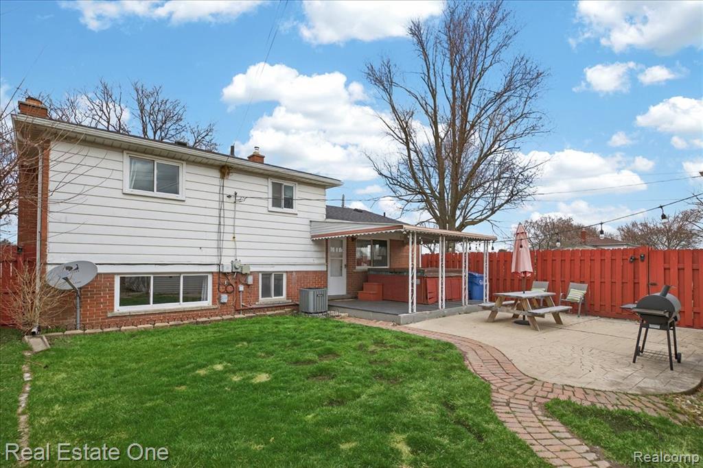 13262 Carol Avenue, Warren, MI 48088 — Photo 29