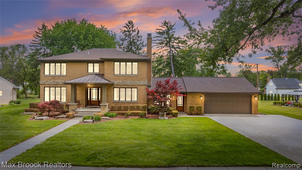 18341 Warwick Street W, Beverly Hills, MI 48025 — front exterior