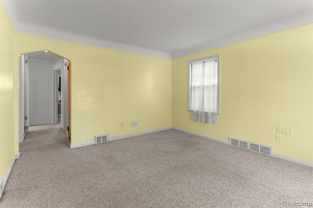 843 MAYBURN Street, Dearborn, MI 48128 — Photo 4