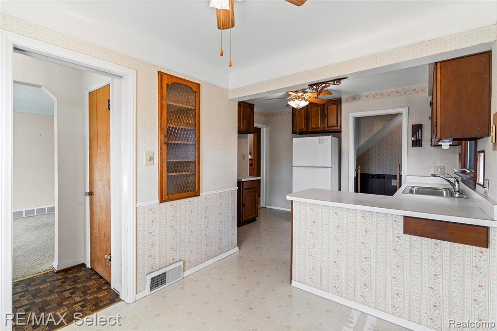 1406 Moran Avenue, Lincoln Park, MI 48146 — Photo 9
