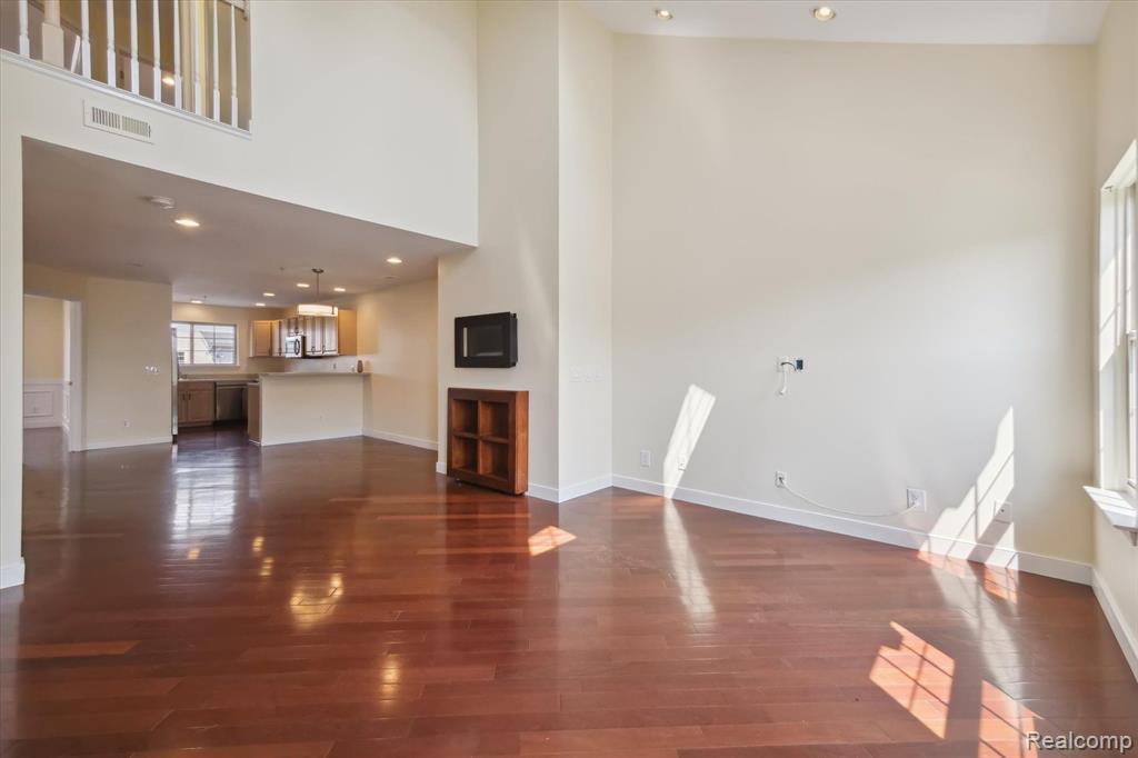 29399 GLEN OAKS Boulevard E, Farmington Hills, MI 48334 — Photo 6