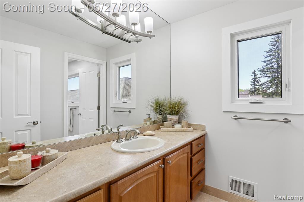 1600 Vanstone Drive, Commerce Twp, MI 48382 — Photo 30