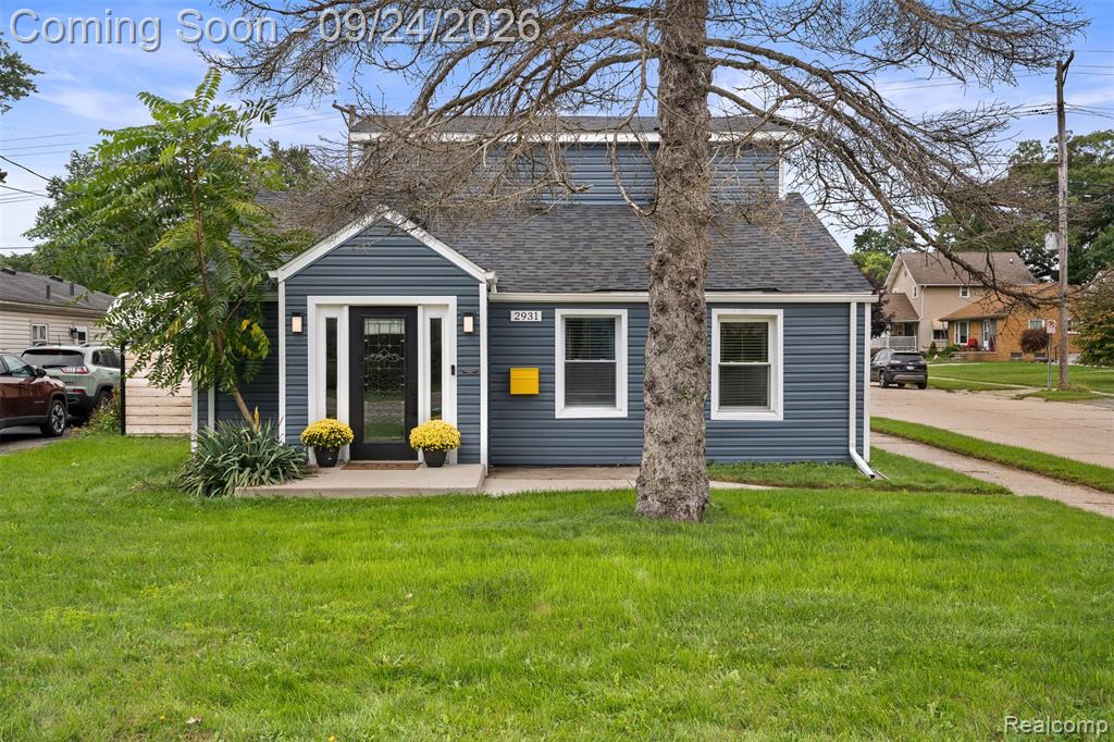 2931 Rochester Road, Royal Oak, MI 48073