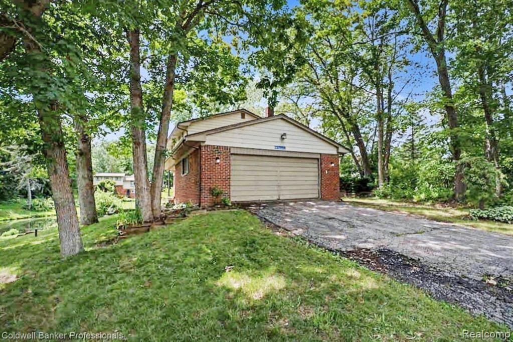 8965 Sherwood Drive, Davisburg, MI 48350 — Photo 5