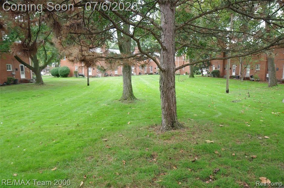 6880 COUNTRY LANE, Dearborn Heights, MI 48127 — Photo 10