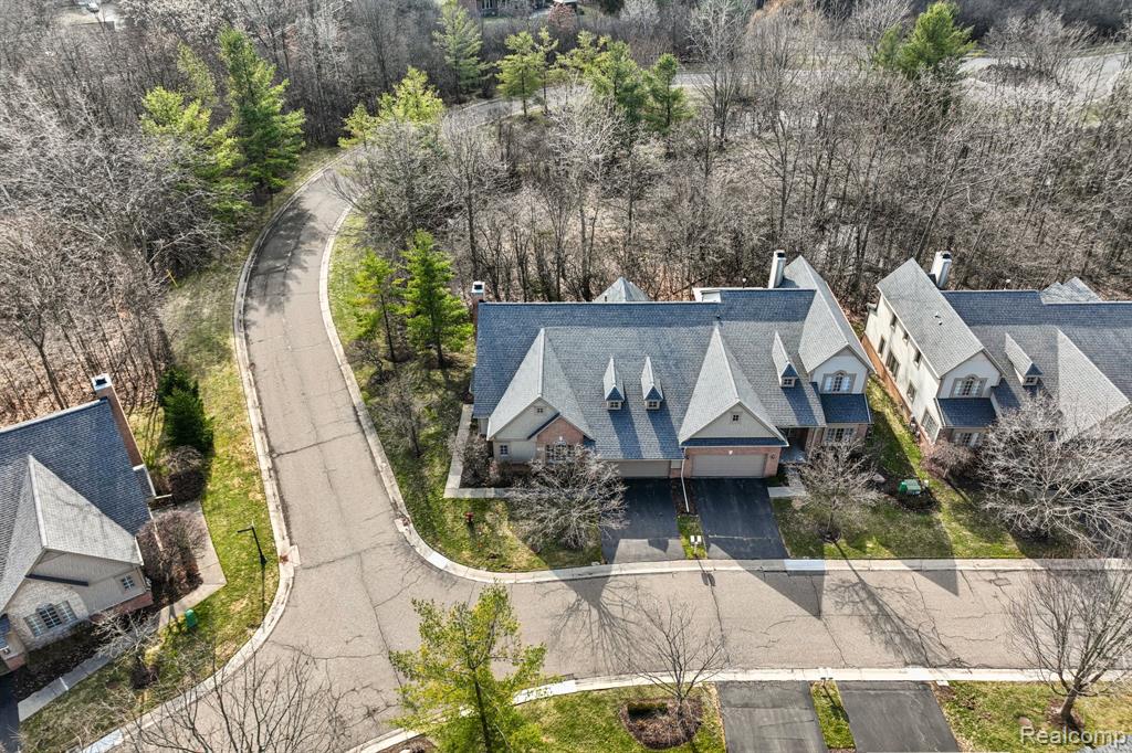 7366 Crackling Creek Circle, 1, West Bloomfield, MI — Photo 38