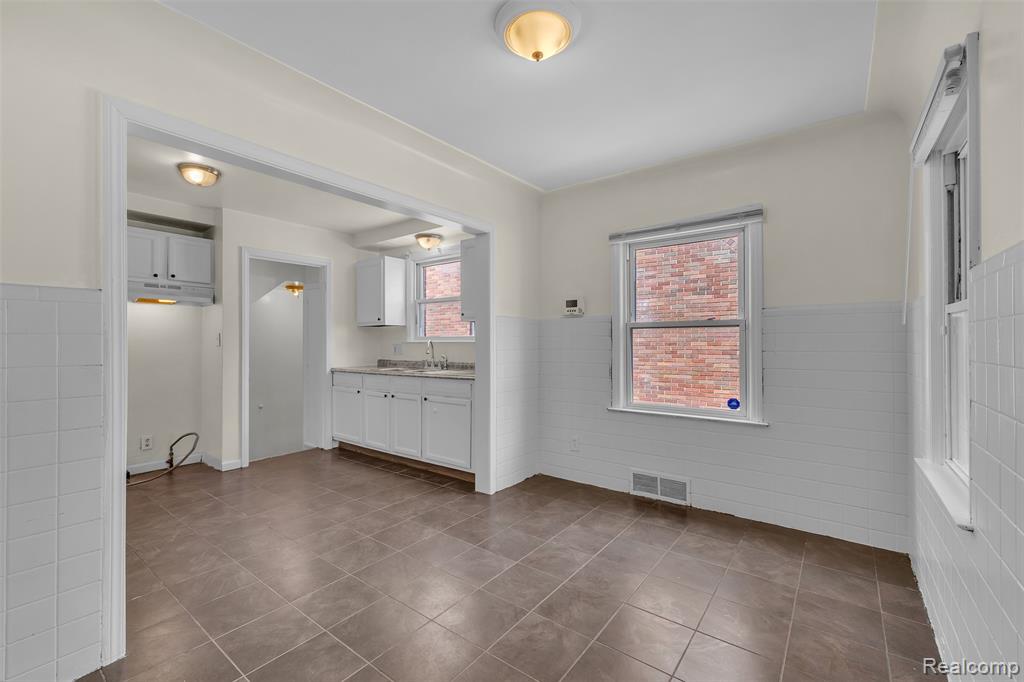 8310 Sirron Street, Detroit, MI 48234 — Photo 13