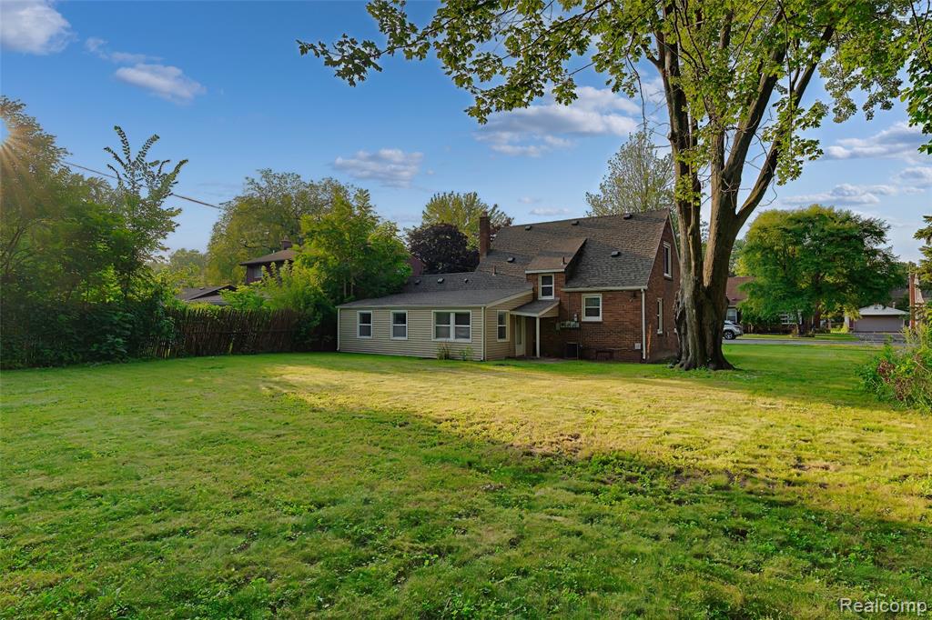31979 Kathryn Street, Garden City, MI — Photo 9