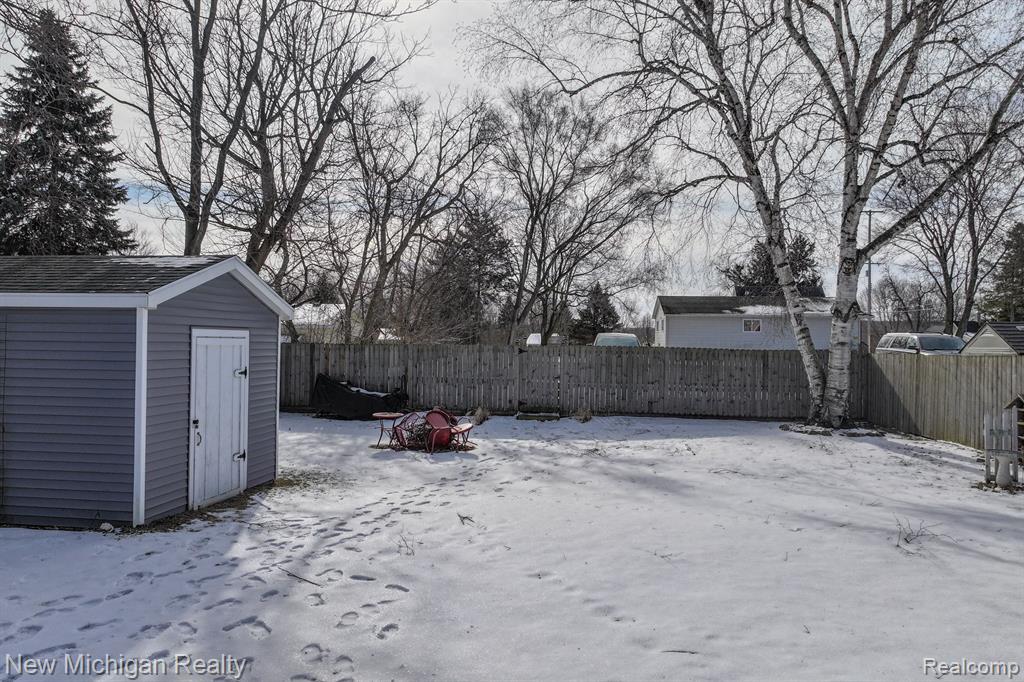 906 MAIN Street, Fenton, MI 48430 — Photo 19