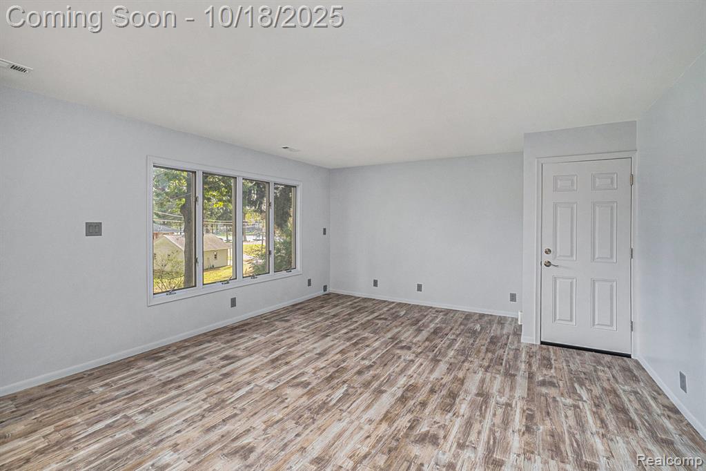 15283 Longfellow Drive, Byron, MI 48418 — Photo 6