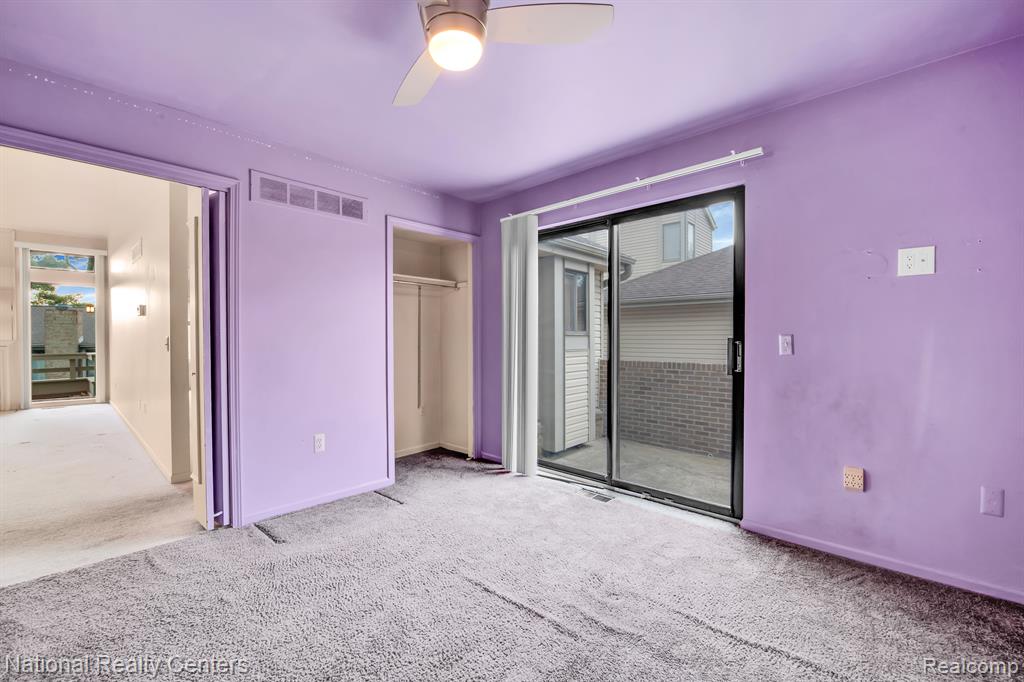 29214 W CHANTICLEER Drive, Southfield, MI 48034 — Photo 17