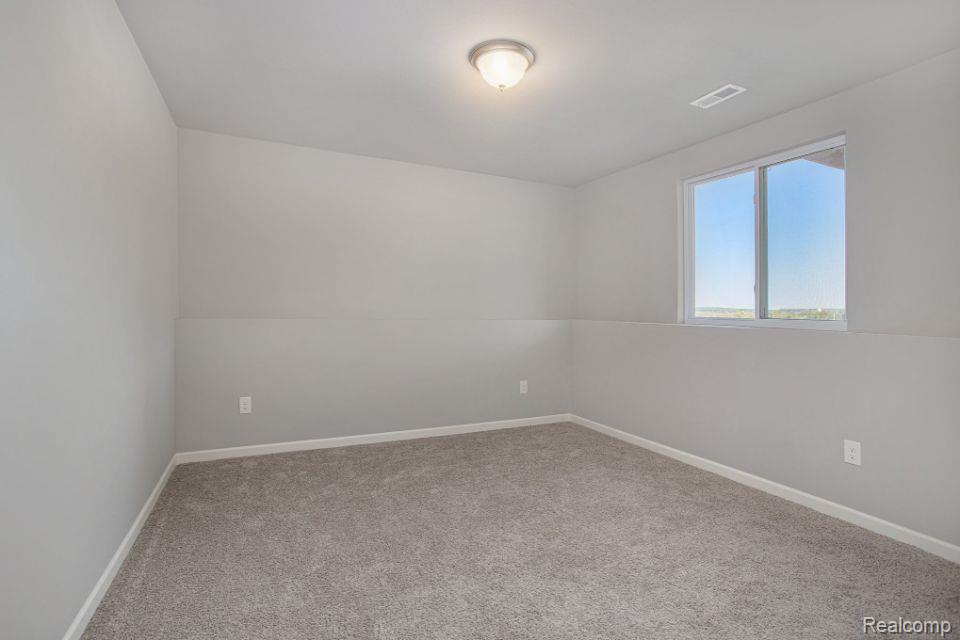 2297 Plum Tree Court, Burton, MI 48519 — Photo 13