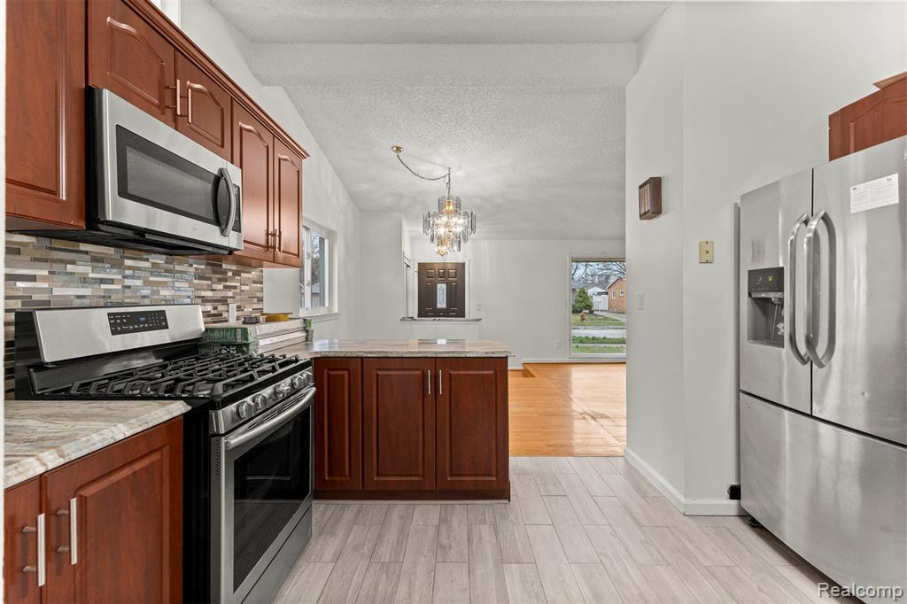 7423 Amboy Street, Dearborn Heights, MI 48127 — Photo 17