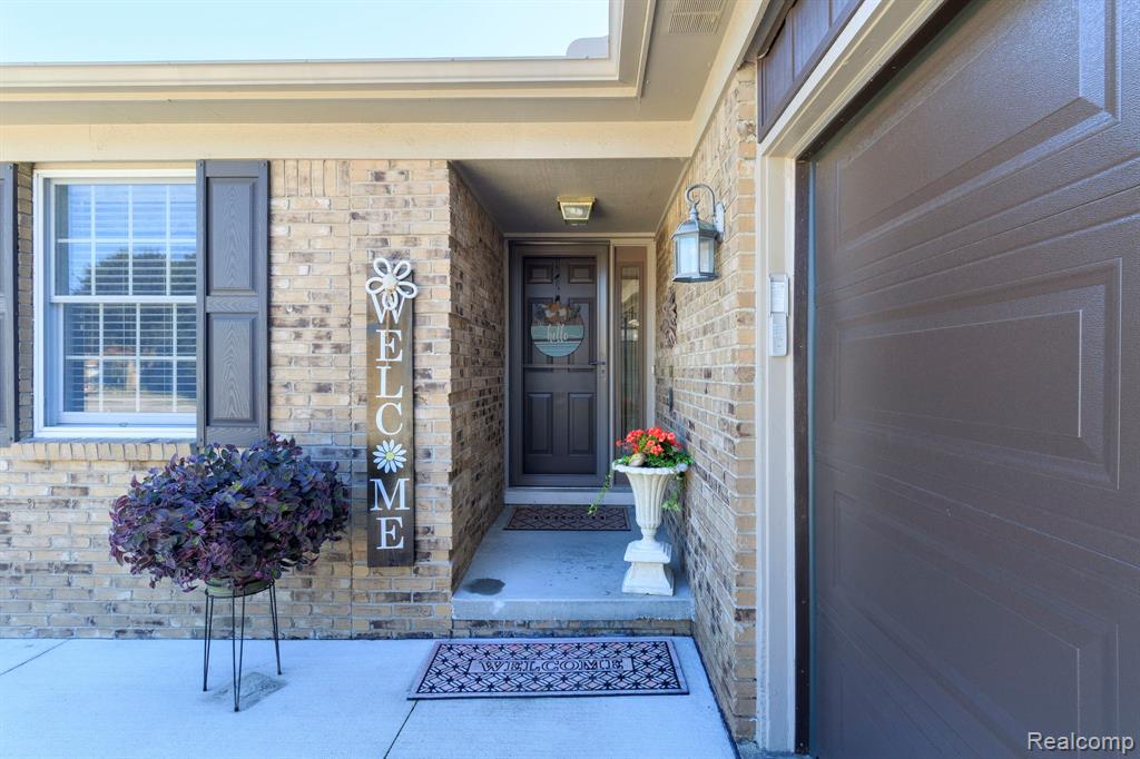 48200 Burton Drive, Shelby Twp, MI 48317 — Photo 3