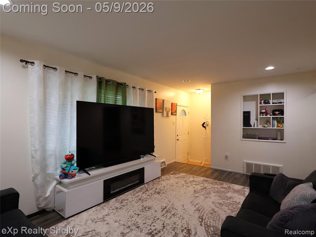 719 Sheryl Drive, Waterford, MI 48328 — Photo 6