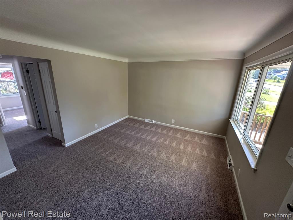92 W PRINCETON Avenue, Pontiac, MI 48340 — Photo 7