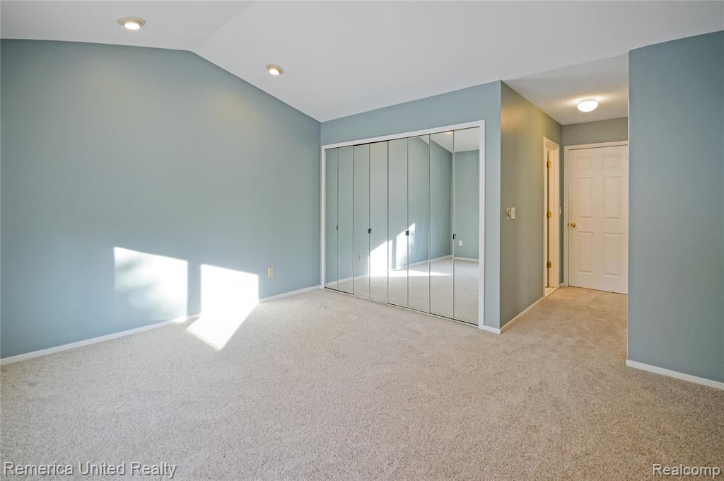 263 Whispering Hill, Commerce Twp, MI 48390 — Photo 14
