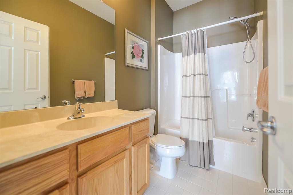 24624 ROSEMONT Drive, South Lyon, MI 48178 — Photo 18