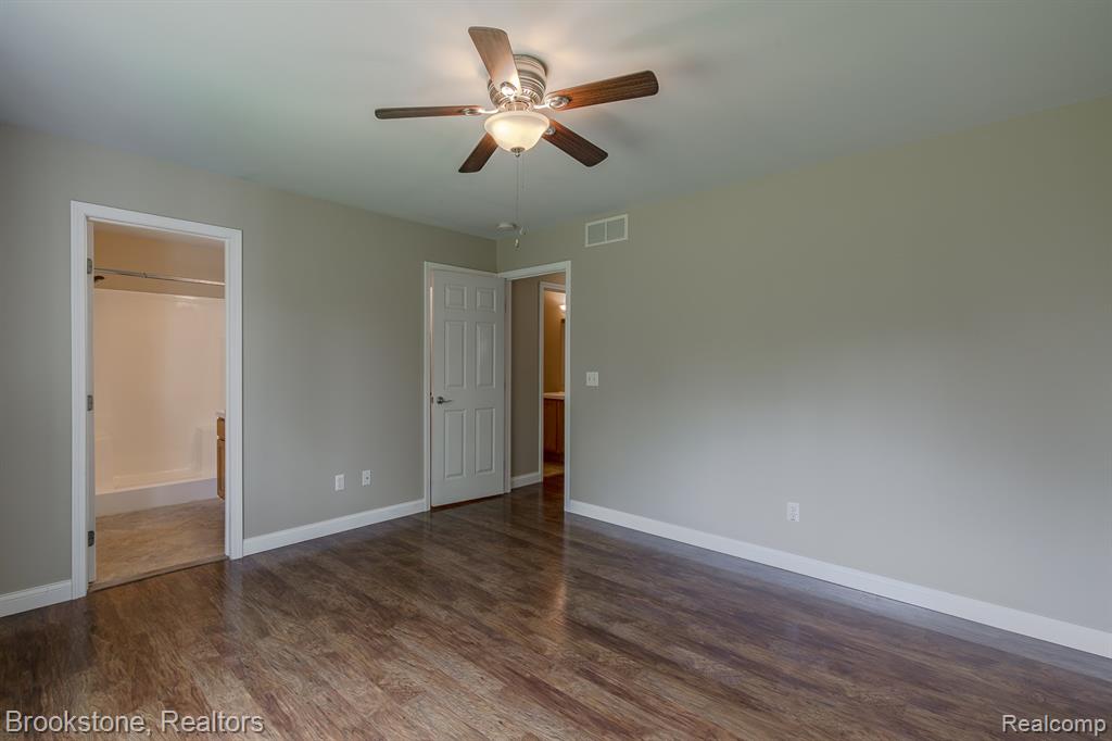 4289 Covey Lane, Grand Blanc, MI 48439 — Photo 29