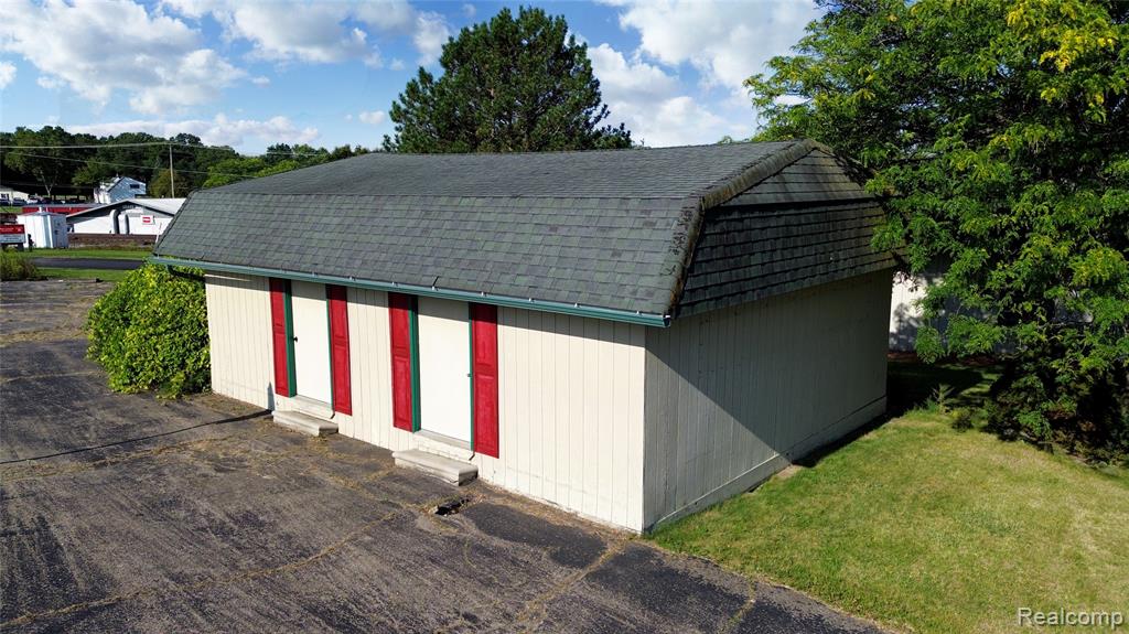 320 E Grand Blanc Road, Grand Blanc, MI 48439 — Photo 3