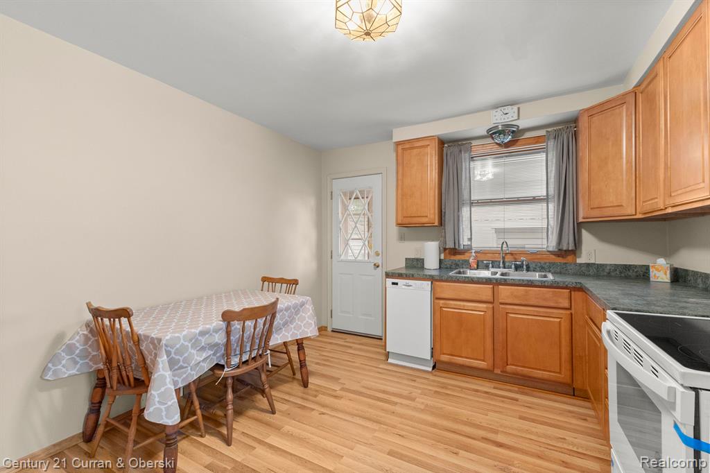 8464 Becker Avenue, Allen Park, MI 48101 — Photo 21