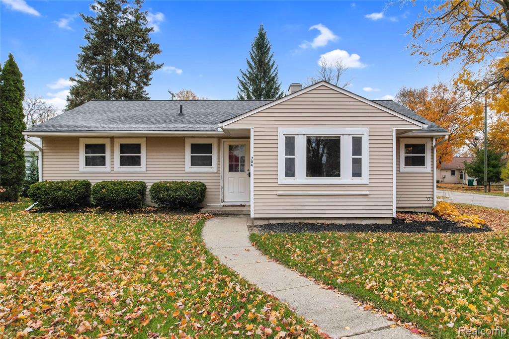 704 W Brooks Street, Howell, MI 48843 — Photo 7