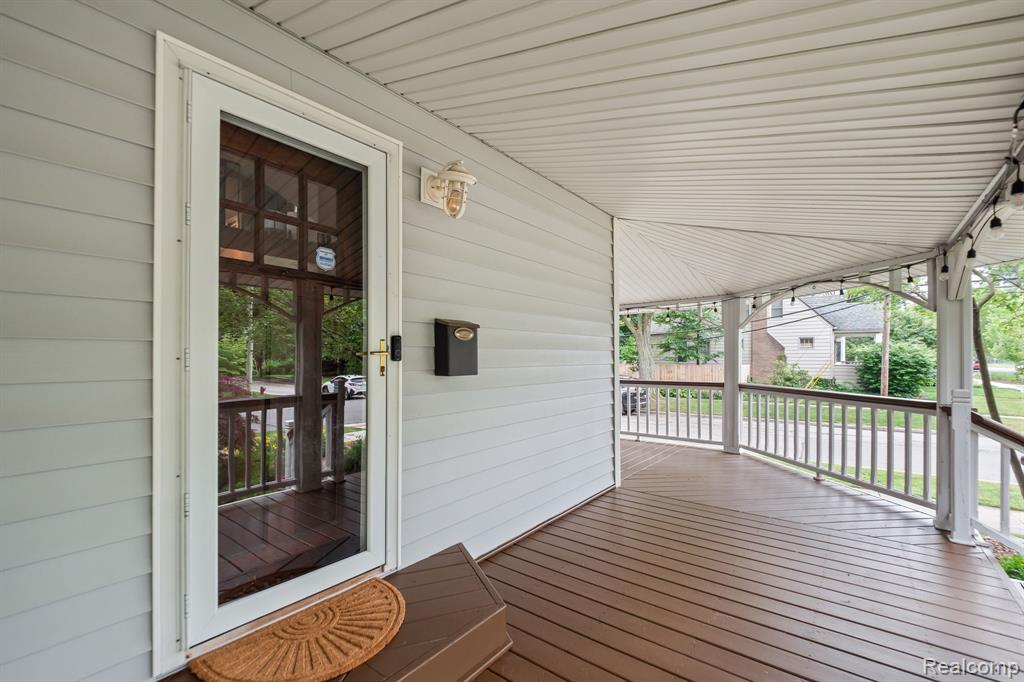 902 E 6th Street, Royal Oak, MI 48067 — Photo 4