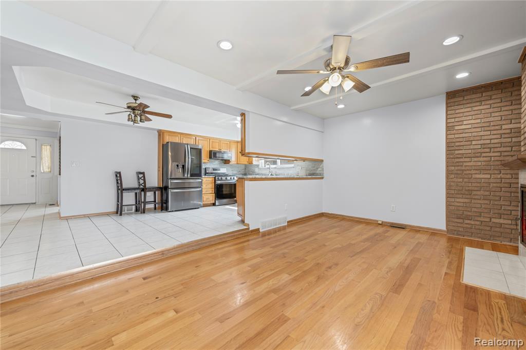 4900 Kadena Court, Sterling Heights, MI 48310 — Photo 16