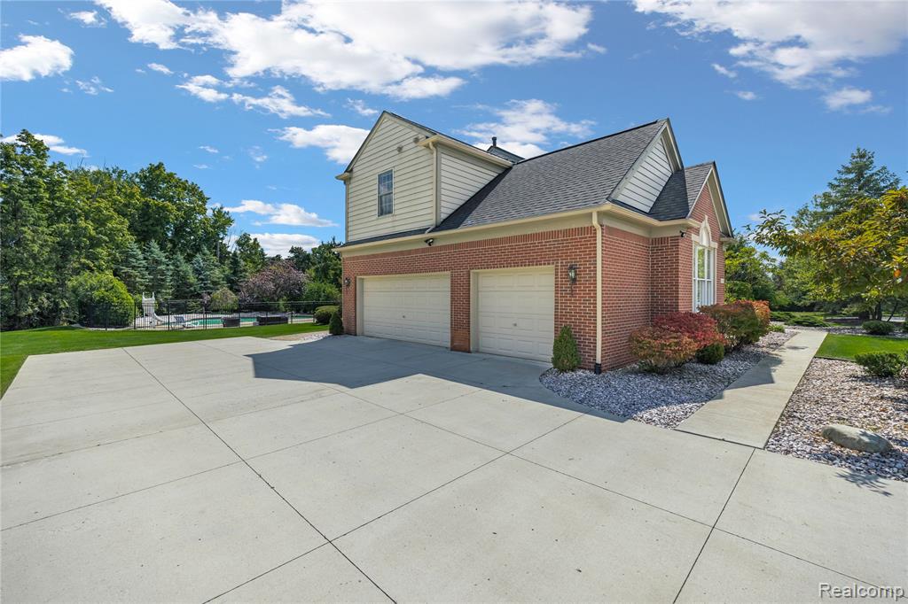 50045 E Fellows Creek Court, Plymouth, MI 48170 — Photo 8