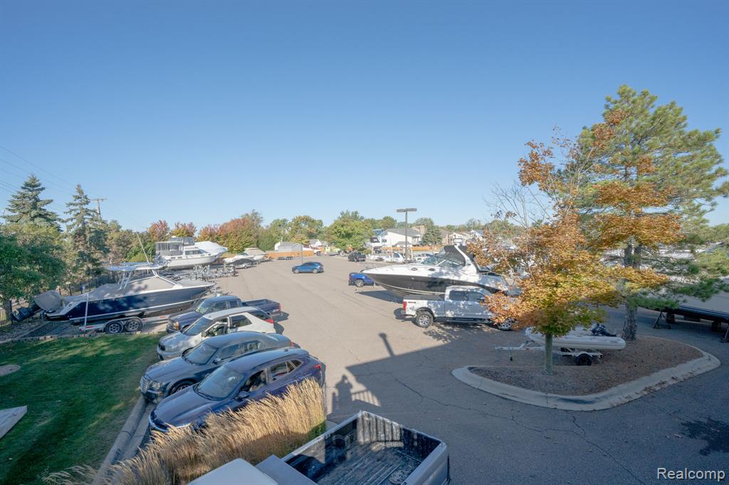 32081 N River Road, Harrison Township, MI — Photo 34