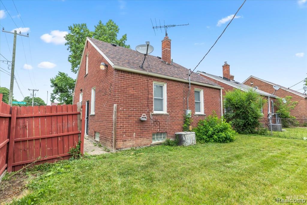8355 W Outer Drive, Detroit, MI 48219 — Photo 30