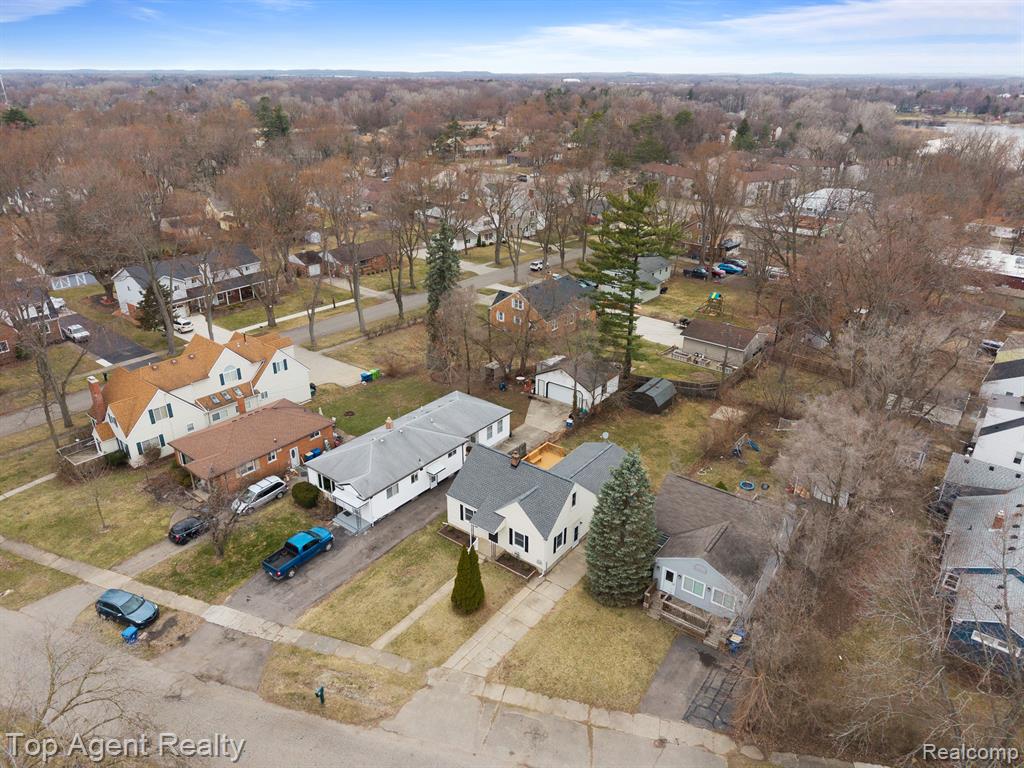 3986 BEECHGROVE Drive, Waterford, MI 48328 — Photo 28