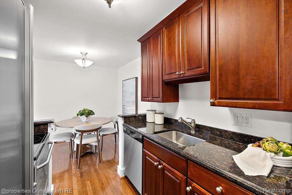 411 S Old Woodward Avenue, 821, Birmingham, MI 48009 — Photo 7