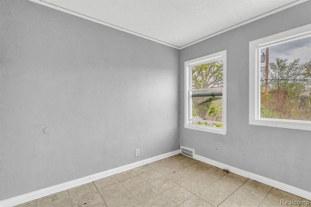5210 BEDFORD Street, Detroit, MI 48224 — Photo 25