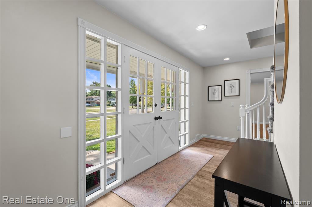 4090 Middlebury Drive, Troy, MI 48085 — Photo 15