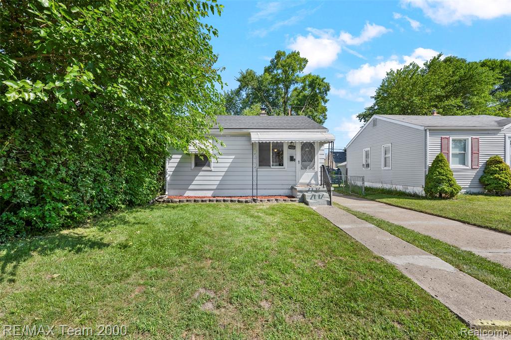 34080 Harroun Street, Wayne, MI 48184