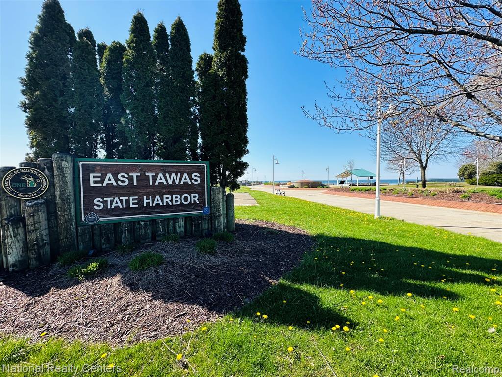 1390 N US 23, East Tawas, MI 48730 — Photo 38
