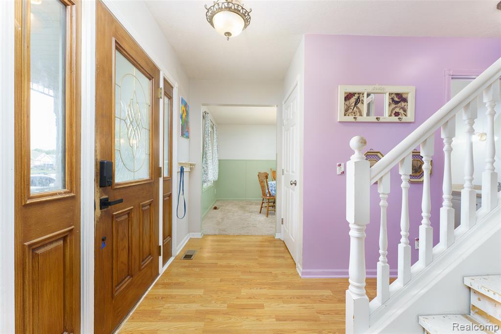 10887 Mackinaw Trail, Fowlerville, MI 48836 — Photo 3