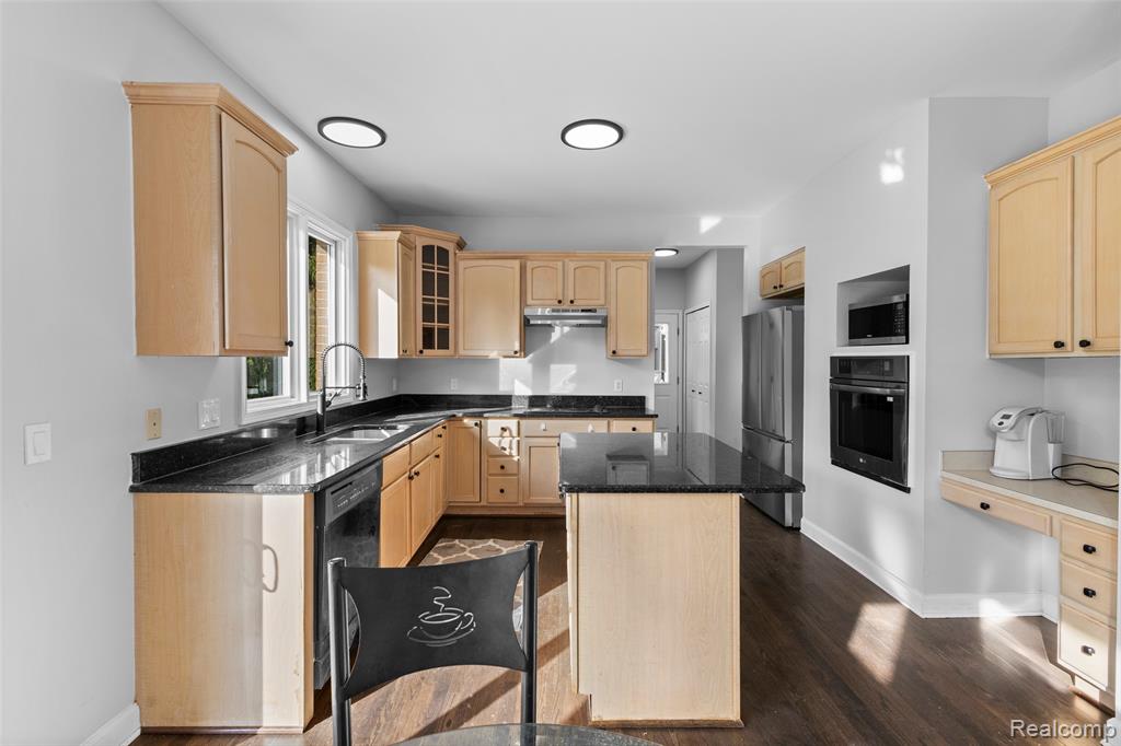 12173 Chandler Drive, Plymouth, MI 48170 — Photo 18