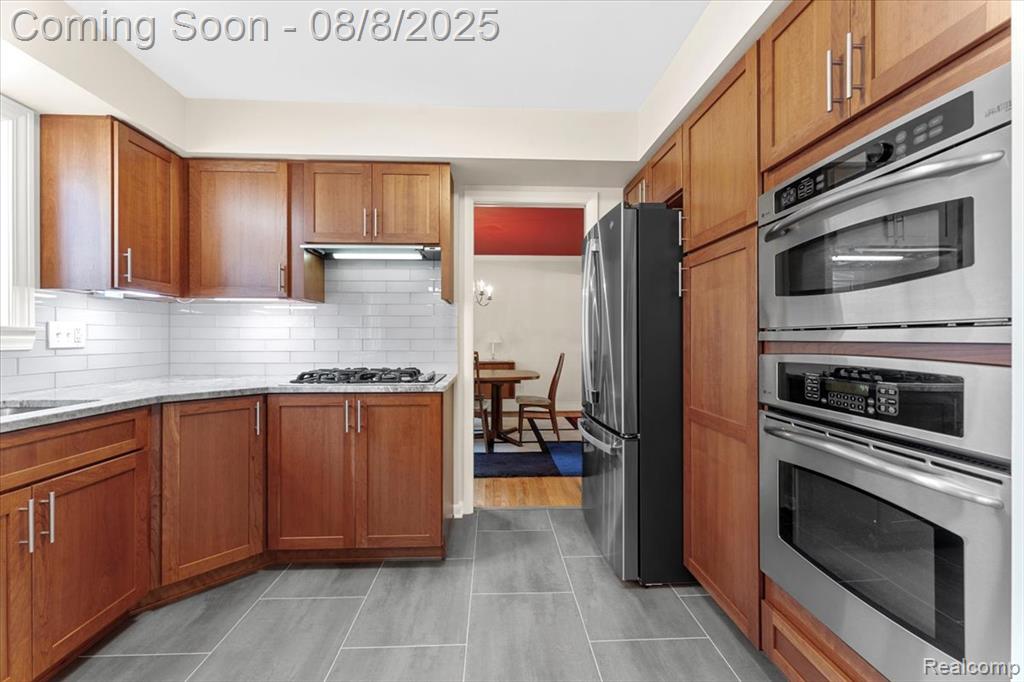8751 Woodside Drive, Grosse Ile, MI 48138 — Photo 15