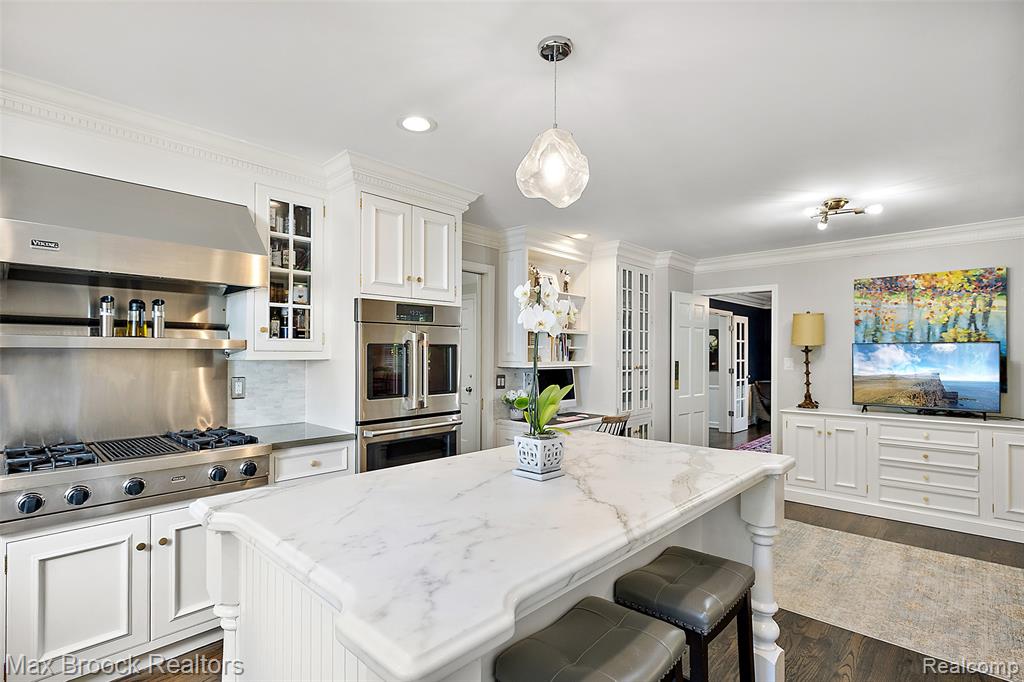 692 Bennington Drive, Bloomfield Hills, MI 48304 — Photo 11