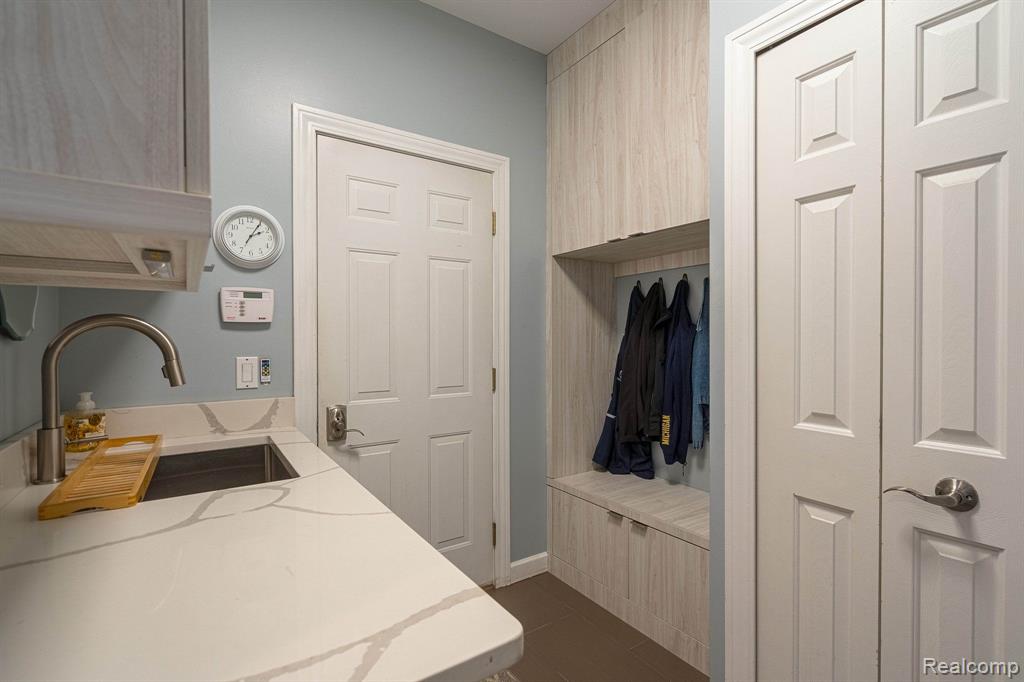 4425 ISLAND VIEW Drive, Waterford, MI 48328 — Photo 27