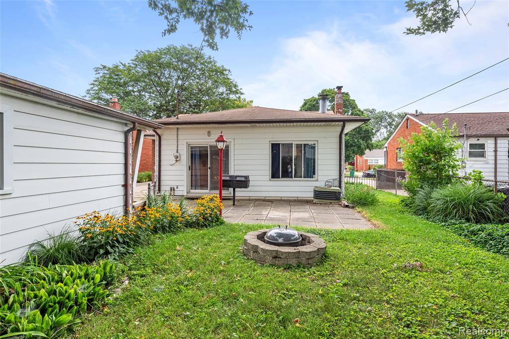 6651 Cardwell Street, Garden City, MI — Photo 21